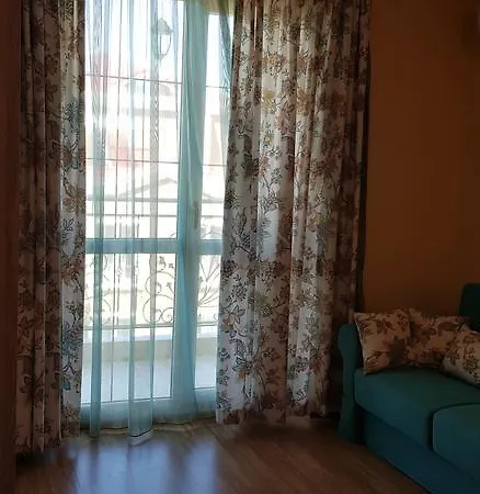 Golden Hermes Apartment *