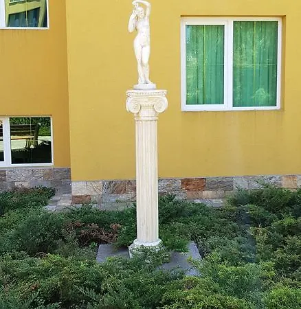 Апартамент Golden Hermes